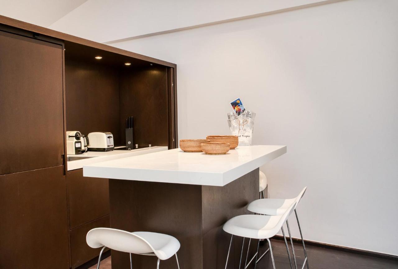 Appartement Place Des Lices Avec Parking แซ็ง-ทรอเป ภายนอก รูปภาพ