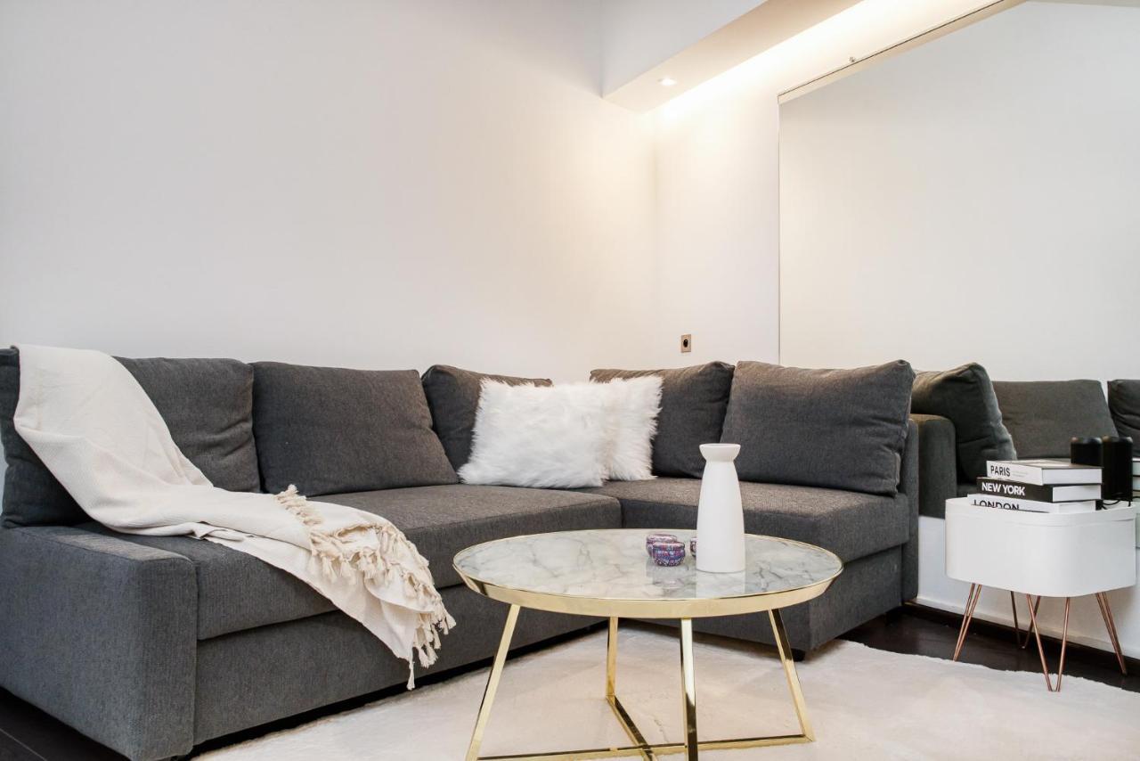 Appartement Place Des Lices Avec Parking แซ็ง-ทรอเป ภายนอก รูปภาพ